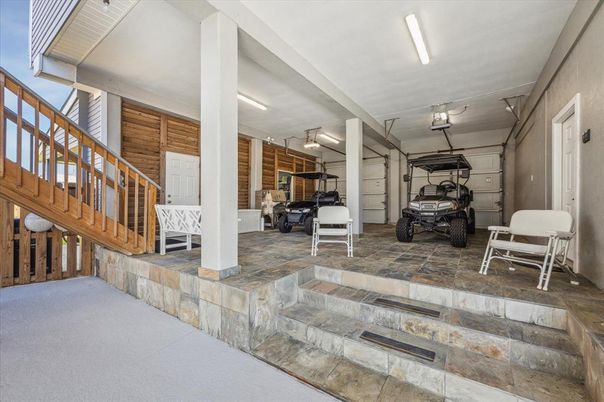 Garage, Interior, Wooden Walls
