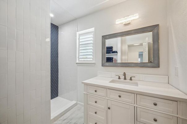 Bathroom, Interior, Marble, Recessed Lighting