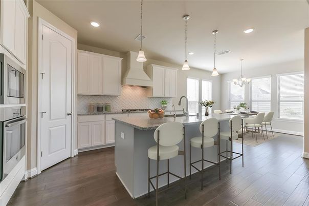 Chandelier, Dining room, Interior, Kitchen, Pendant Lights, Recessed Lighting, Stainless Steel Appliances, Wood Texture Flooring