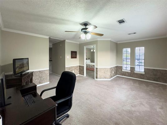 Home Office, Interior