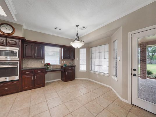 Interior, Kitchen, Pendant Lights, Stainless Steel Appliances