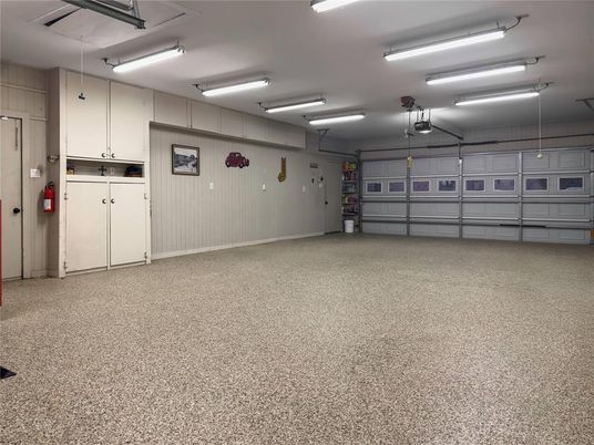 Garage, Interior