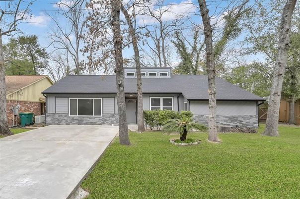 Attached, Backyard, Exterior, Facade, Ranch