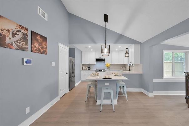 Dining room, Interior, Kitchen, Pendant Lights, Recessed Lighting, Wood Texture Flooring