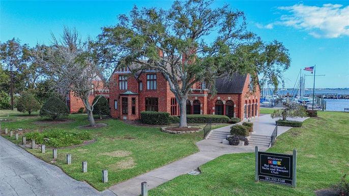 Exterior, Facade, Brick Facade, Tudor Revival