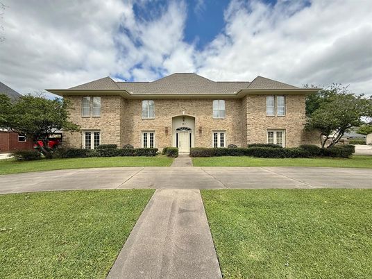 Exterior, Facade, Brick Facade, French Provincial