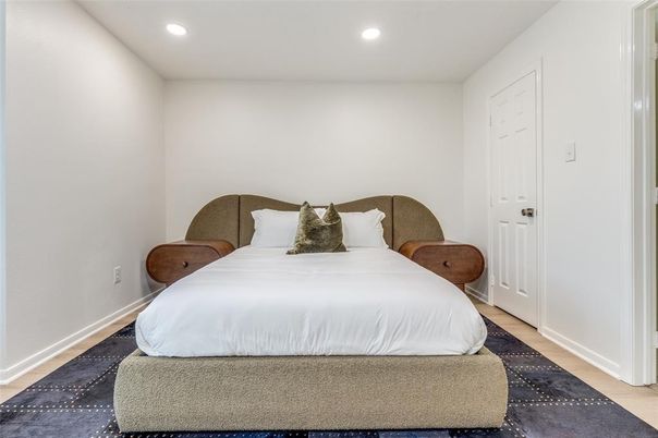 Bedroom, Interior, Recessed Lighting