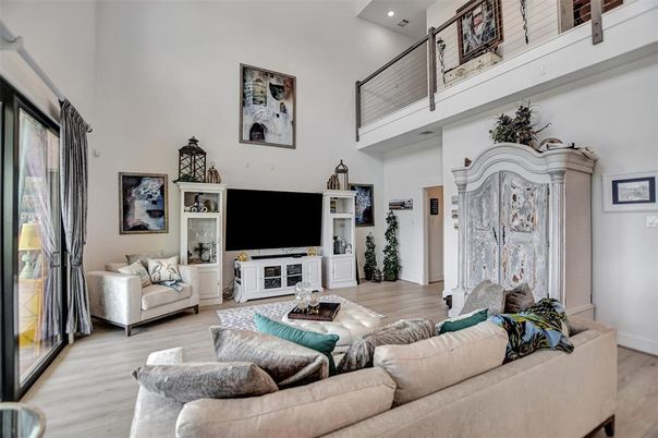 Interior, Living room, Recessed Lighting, Wood Texture Flooring