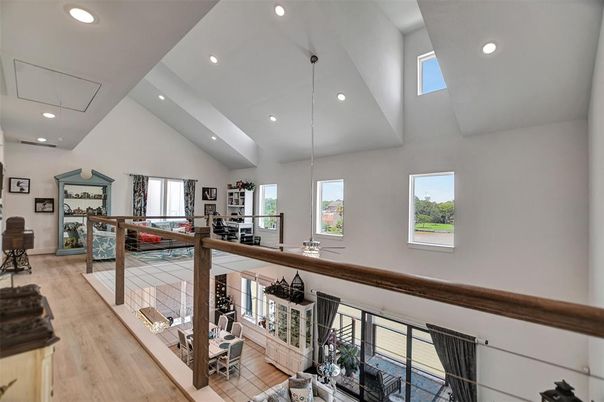 Interior, Recessed Lighting, Wood Texture Flooring