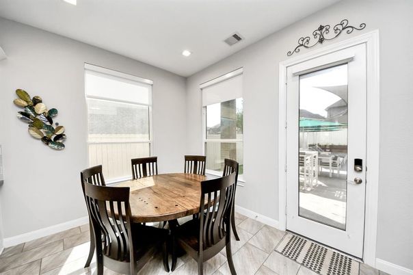 Dining room, Interior, Recessed Lighting