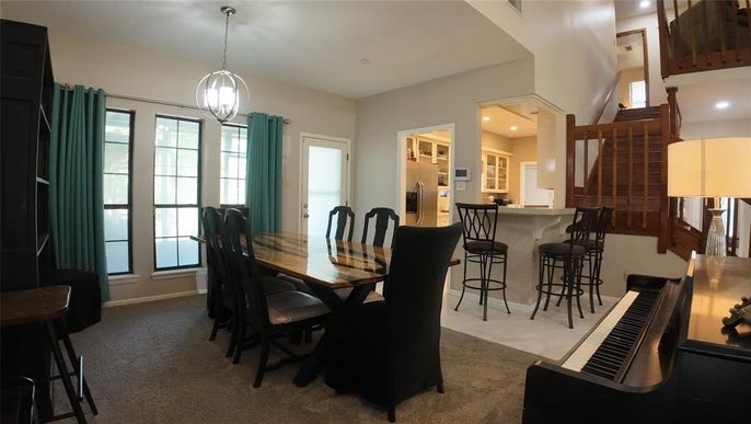 Dining room, Interior, Pendant Lights, Piano, Recessed Lighting