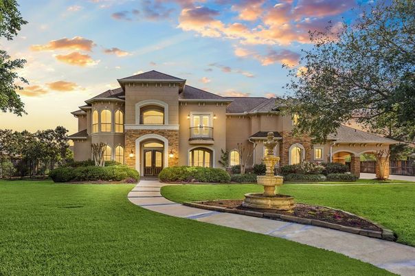 Backyard, Exterior, Facade, French Provincial