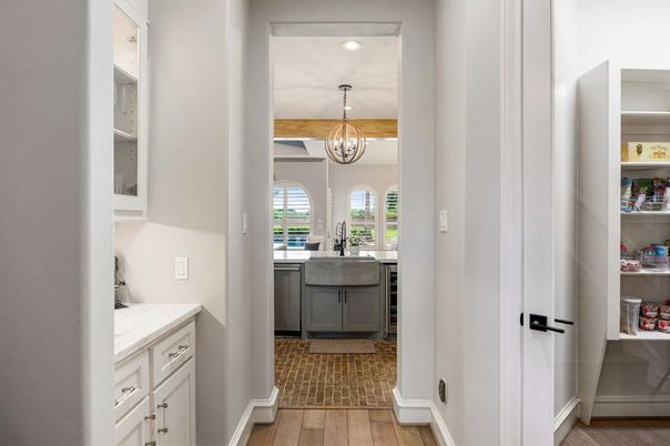 Interior, Pendant Lights, Recessed Lighting, Wood Texture Flooring