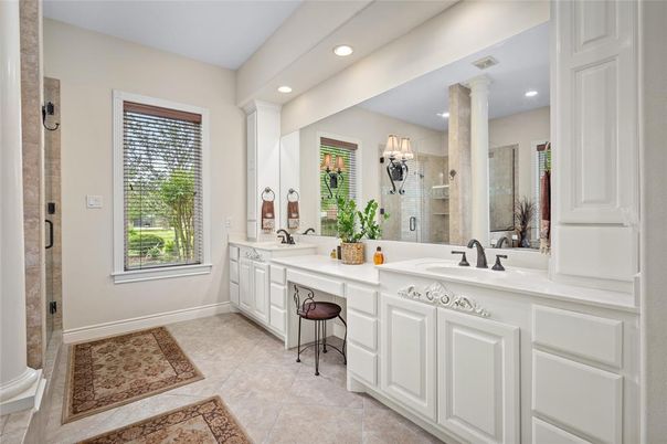 Bathroom, Dual Sink Vanities, Interior, Recessed Lighting