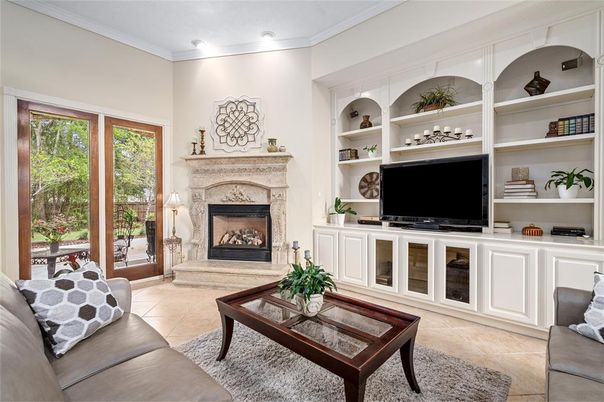 Fireplace, Interior, Living room, Recessed Lighting