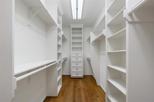 Interior, Walk-in Closets, Wood Texture Flooring
