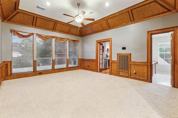 Empty room, Interior, Recessed Lighting