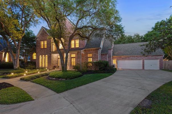 Attached, Exterior, Facade, Brick Facade, Brick Traditional