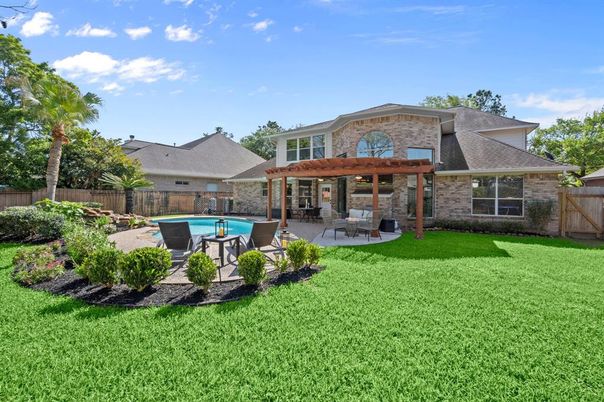 Backyard, Exterior, Pool
