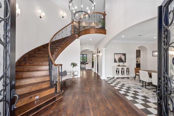 Chandelier, Interior, Recessed Lighting, Wood Texture Flooring