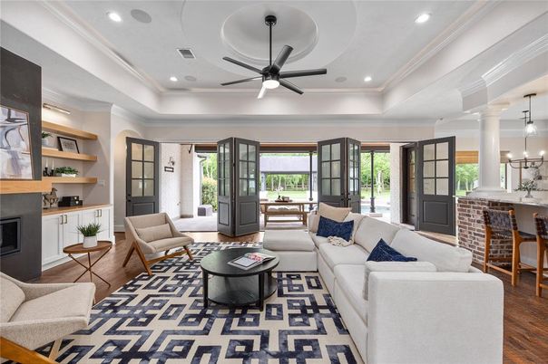 Fireplace, Interior, Living room, Pendant Lights, Recessed Lighting, Wood Texture Flooring