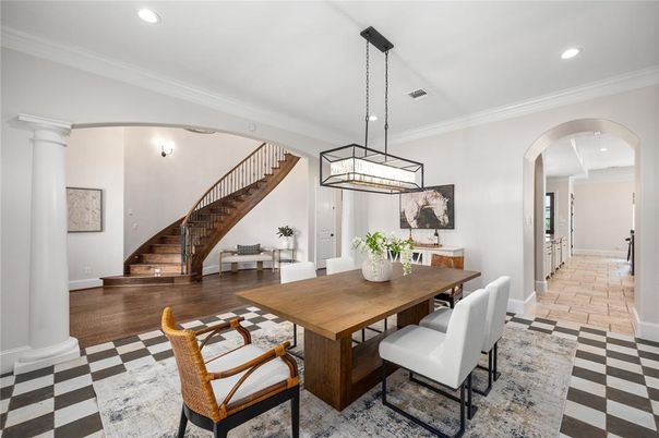 Dining room, Interior, Pendant Lights, Recessed Lighting