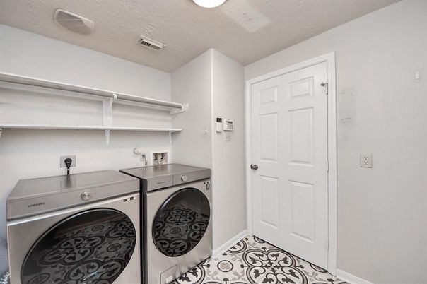 Interior, Washer