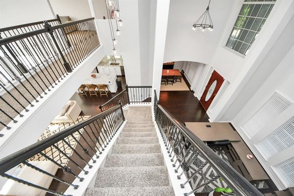 Interior, Pendant Lights, Wood Texture Flooring