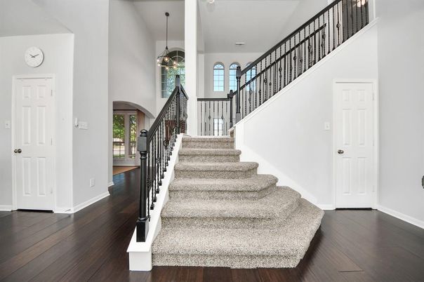 Interior, Pendant Lights, Wood Texture Flooring