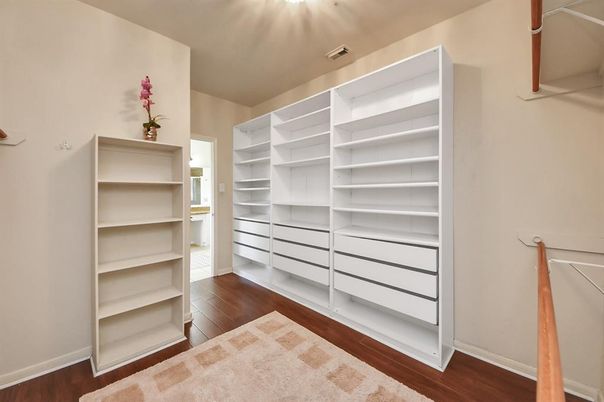 Interior, Walk-in Closets, Wood Texture Flooring