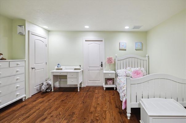 Bedroom, Interior, Recessed Lighting, Wood Texture Flooring