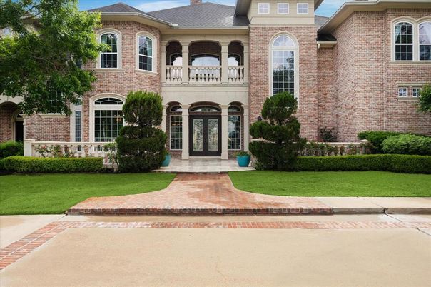 Exterior, Facade, Brick Facade, French Provincial