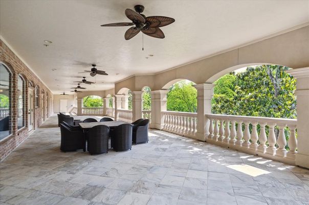 Exterior, Marble, Recessed Lighting