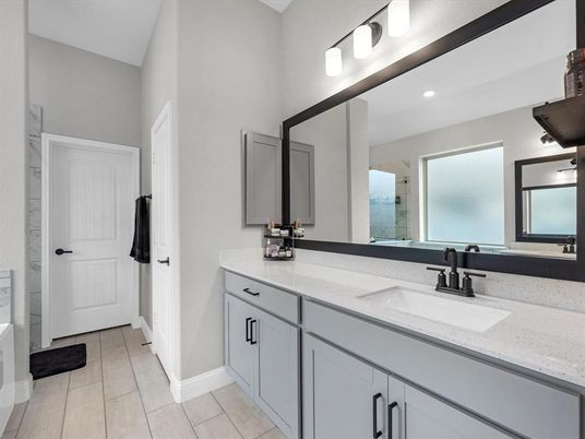 Bathroom, Dual Sink Vanities, Interior, Recessed Lighting