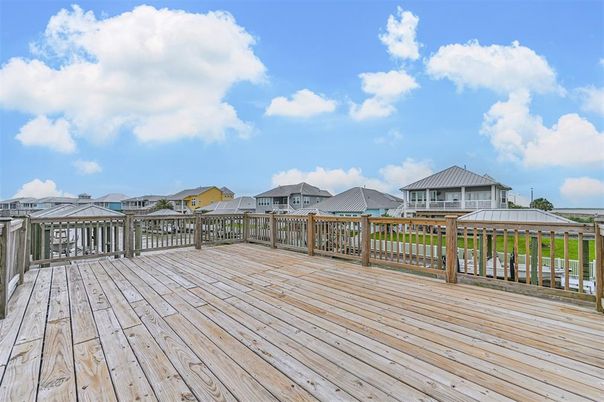 Exterior, Wood Texture Flooring