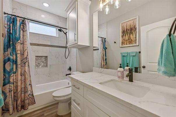 Bathroom, Interior, Marble Walls, Recessed Lighting, Wood Texture Flooring