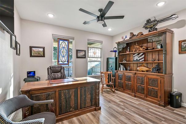 Home Office, Interior, Recessed Lighting, Wood Texture Flooring