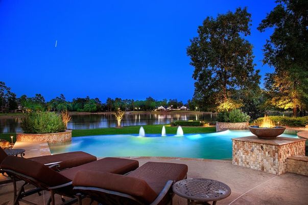 Exterior, Lake, Pool