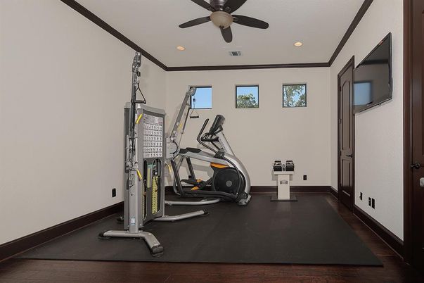 Fitness Equipment, Interior, Recessed Lighting, Wood Texture Flooring