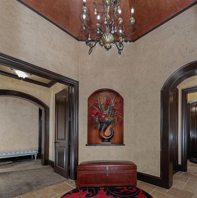 Chandelier, Interior