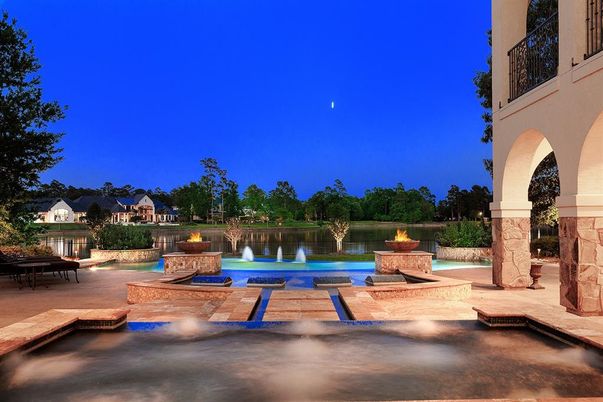 Exterior, Lake, Pool