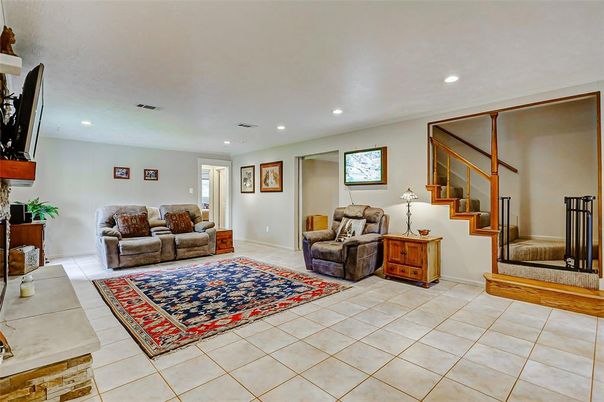 Fireplace, Interior, Living room, Recessed Lighting