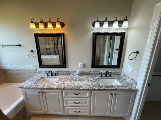 Bathroom, Dual Sink Vanities, Interior