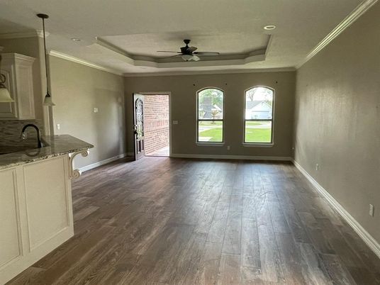 Empty room, Interior, Recessed Lighting, Wood Texture Flooring
