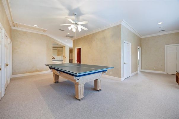 Game Room, Interior, Recessed Lighting