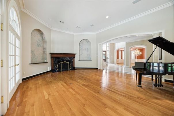 Fireplace, Interior, Piano, Recessed Lighting, Wood Texture Flooring