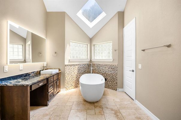 Bathroom, Dual Sink Vanities, Free Standing Baths, Interior
