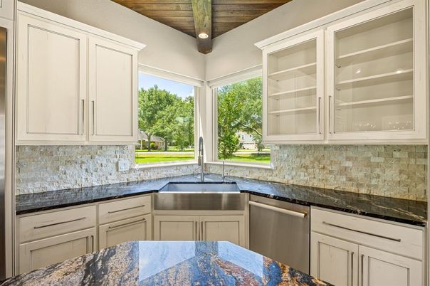 Interior, Kitchen, Stainless Steel Appliances, Wooden Beams, Wooden Ceilings