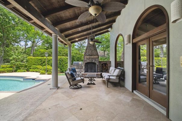 Exterior, Fireplace, Pool
