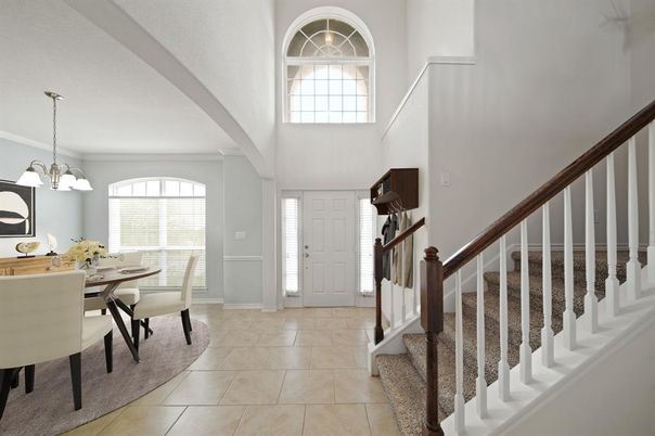 Chandelier, Dining room, Interior, Pendant Lights